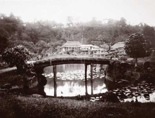 Garden of Rakuraku-en Inn, Hakone