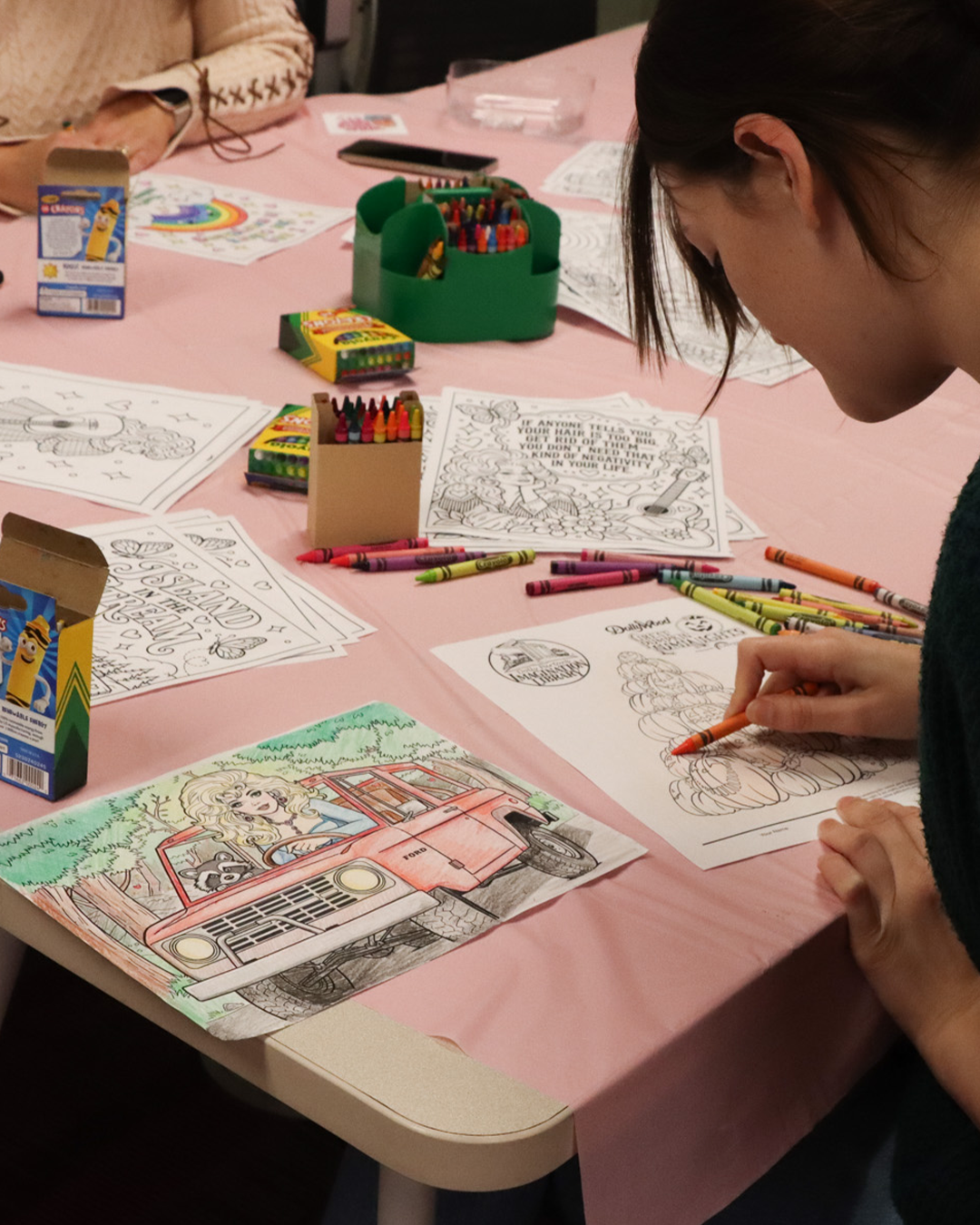 coloring dolly day