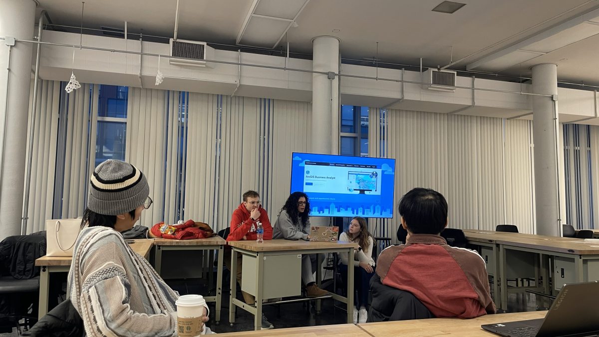 Weiye (in grey sweater) and Andrew Ho (in red shirt), UC Libraries GIS Research Consultants
